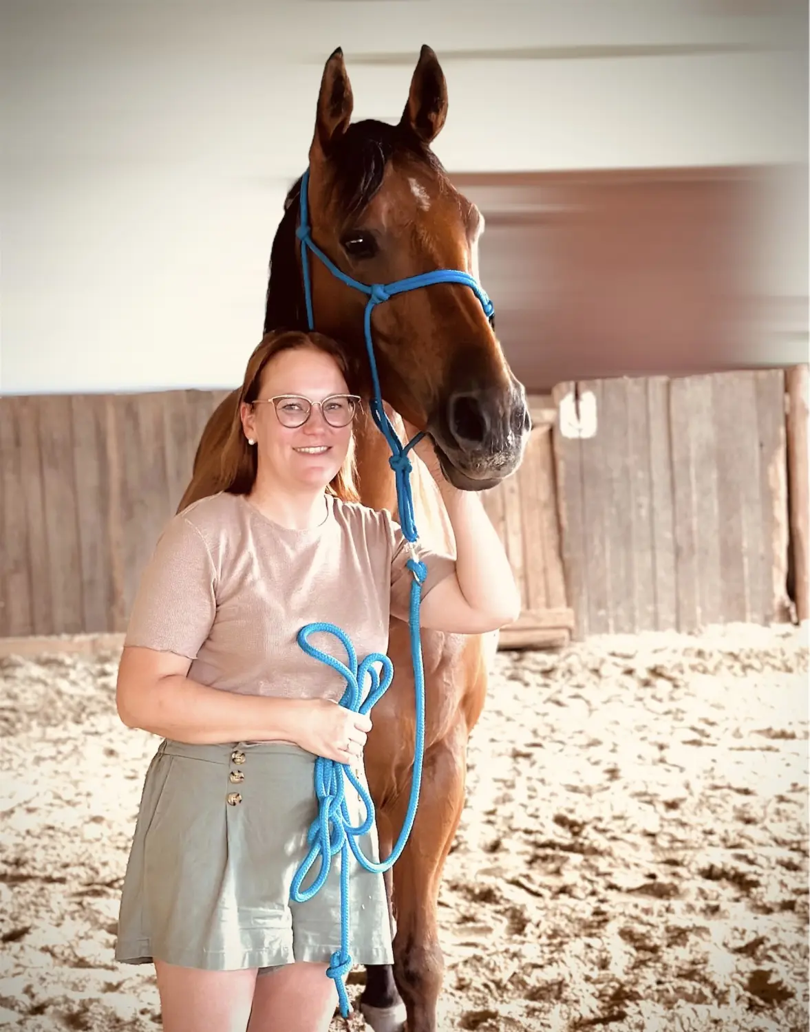 Frauen mit Pferd von GlueMaManufaktur von Franziska Schewe